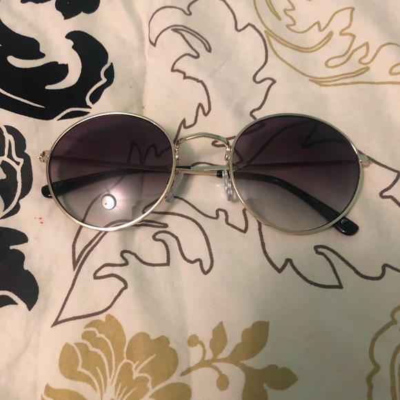 Round Sunglasses - Picture 1 of 3